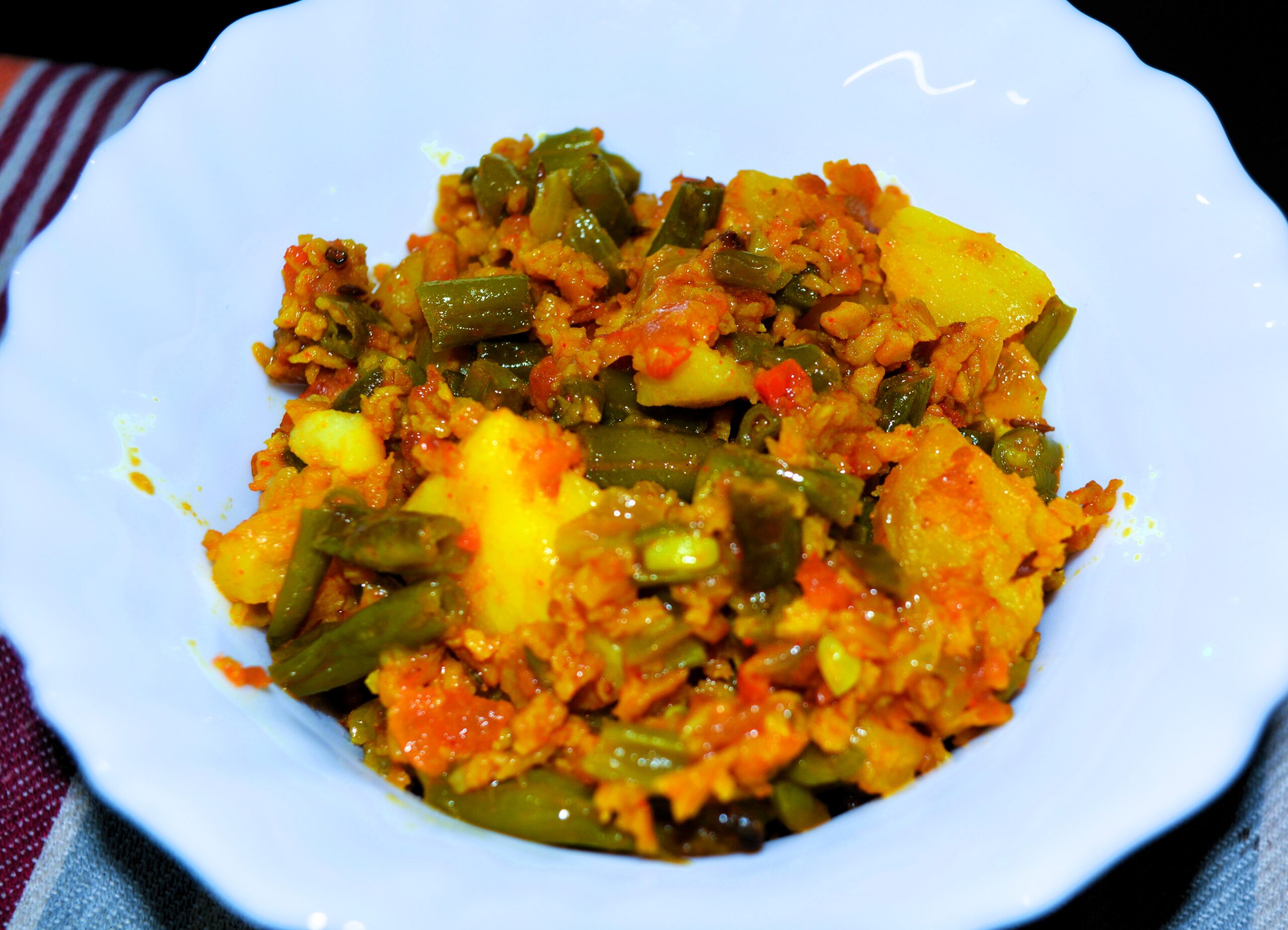 Potato, Beans, and Soya Granules Medley: A Delightful Veggie Fusion